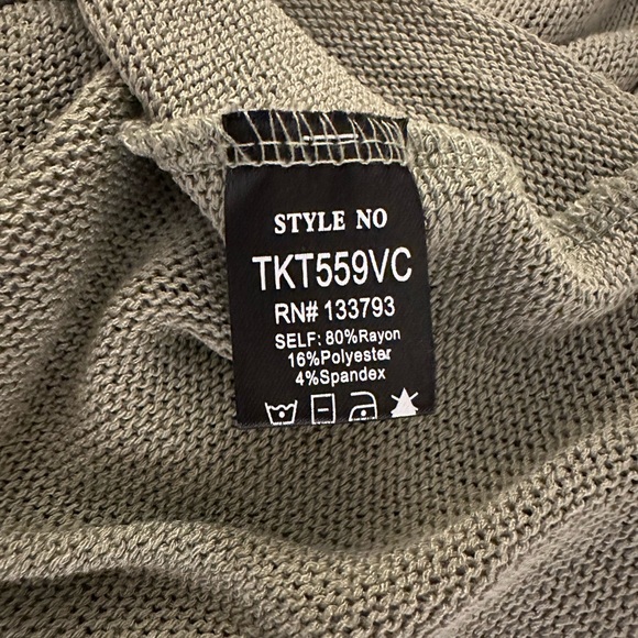 VICI Collection Tundra Lace Up Knit Top - Olive size L - Picture 15 of 16